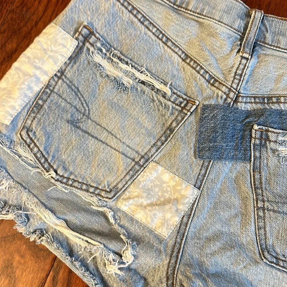 American Eagle Highest Rise Boyfriend Rainbow Patchwork denim short women size 6 - Picture 7 of 8